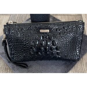 EUC Brahmin Daisy Black Melbourne Croc Embossed Leather Zip Wristlet/Clutch Bag